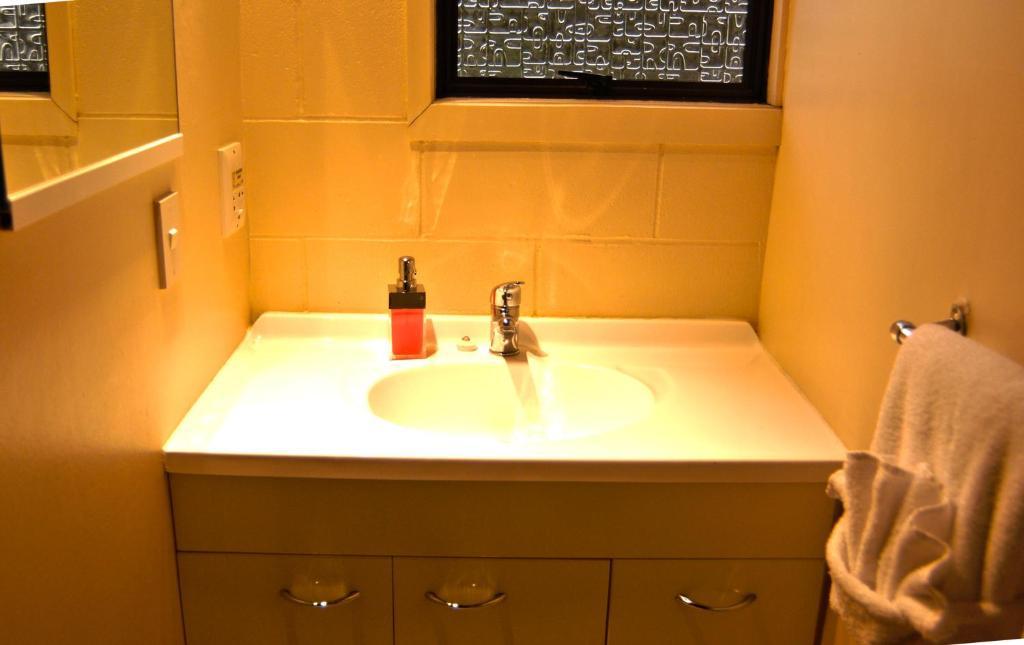 Barcelona Motel Taupo Phòng bức ảnh