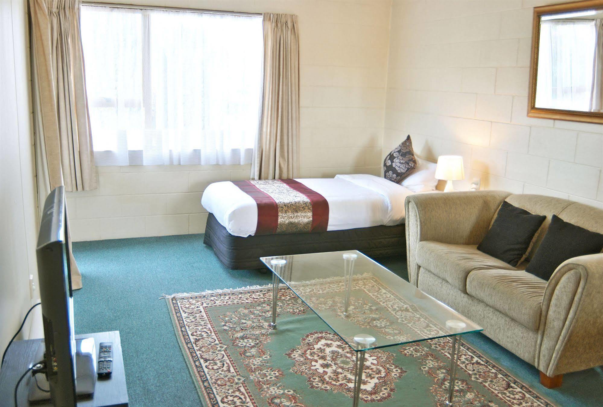 Barcelona Motel Taupo Ngoại thất bức ảnh