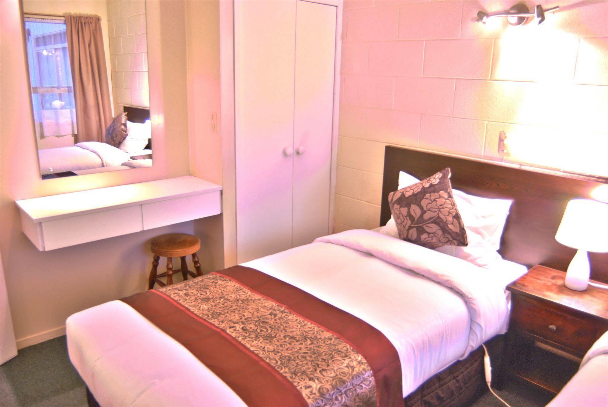 Barcelona Motel Taupo Ngoại thất bức ảnh